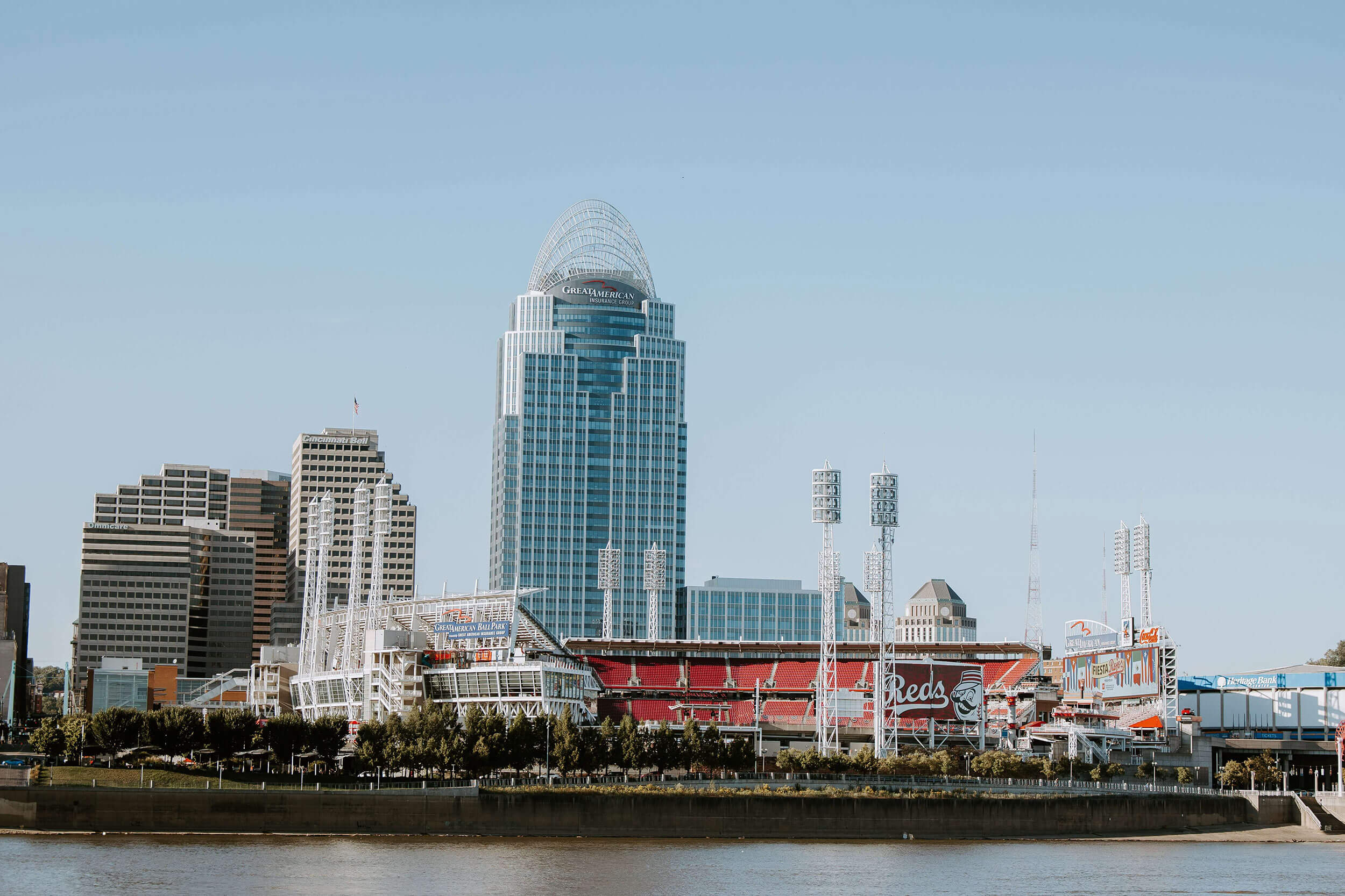 The skyline of downtown cincinnati and the reds baseball stadium