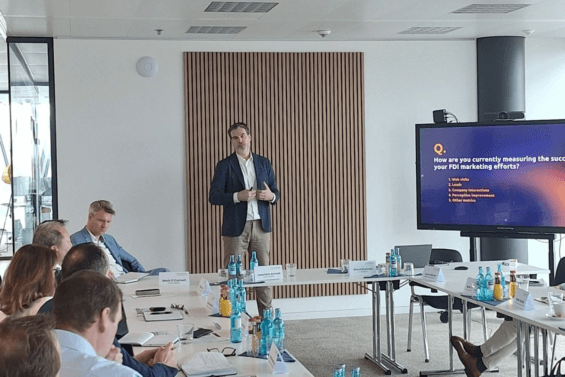 Steve Duncan presenting at FDI leaders meeting in Frankfurt Germany